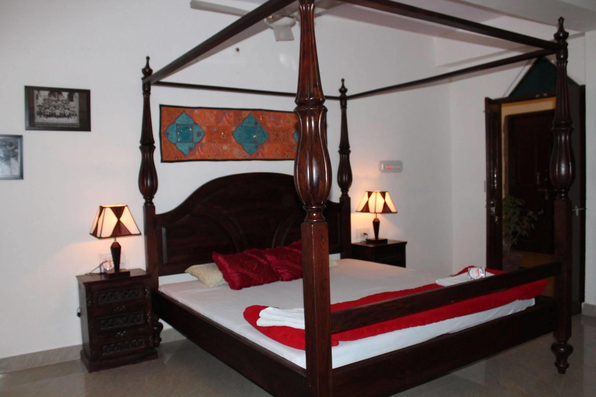 Kesar Heritage Guest House จ๊อดปูร์ ภายนอก รูปภาพ