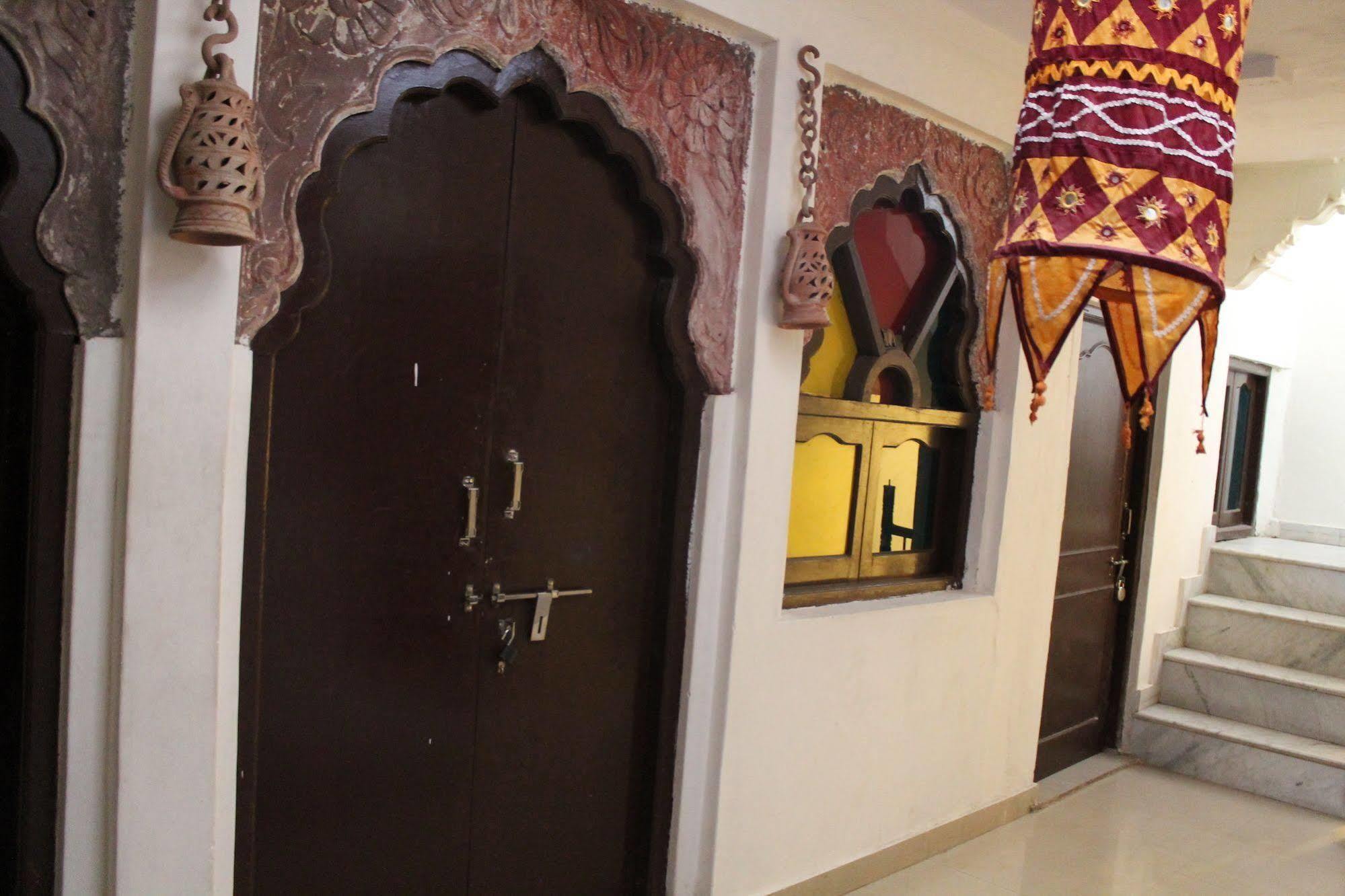 Kesar Heritage Guest House จ๊อดปูร์ ภายนอก รูปภาพ